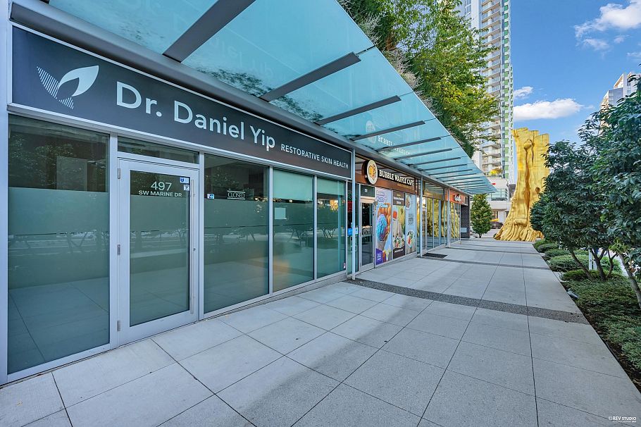 2304 8131 Nunavut Lane Vancouver, BC - 32