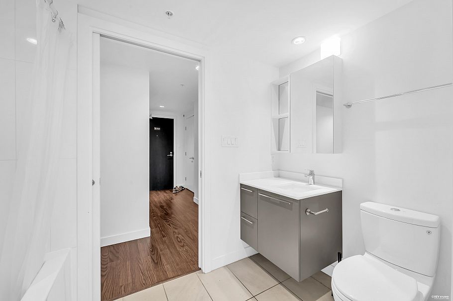 2304 8131 Nunavut Lane Vancouver, BC - 14