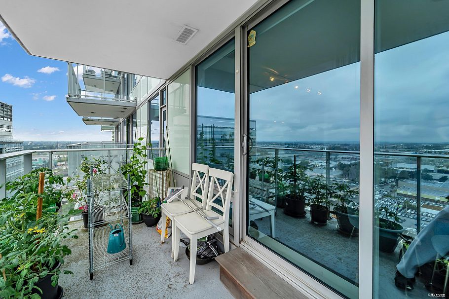 2304 8131 Nunavut Lane Vancouver, BC - 18