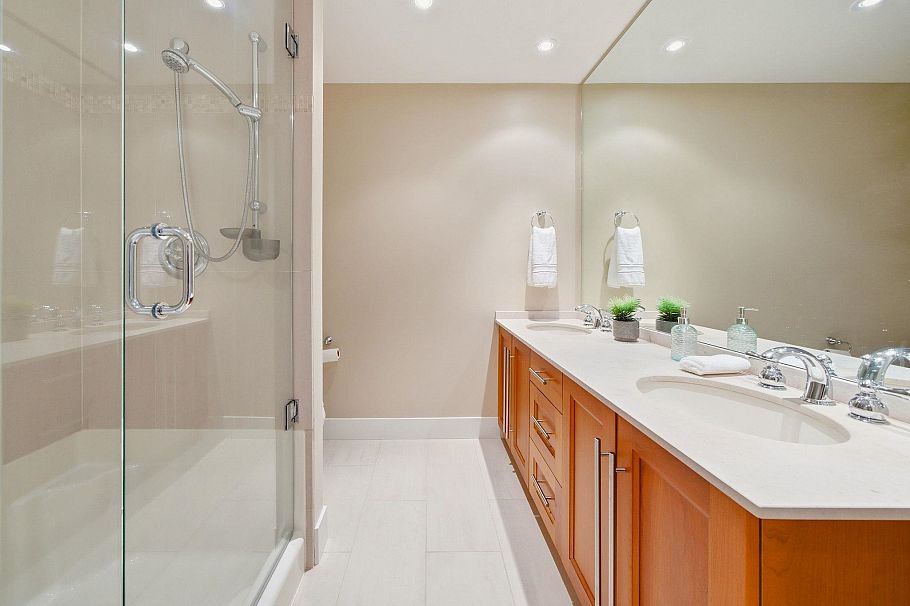 305 4759 Valley Drive Vancouver, BC - 23