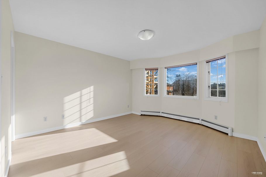 2445 W 19th Avenue Vancouver, BC - 12