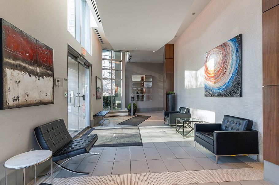 2201 918 Cooperage Way Vancouver, BC - 2