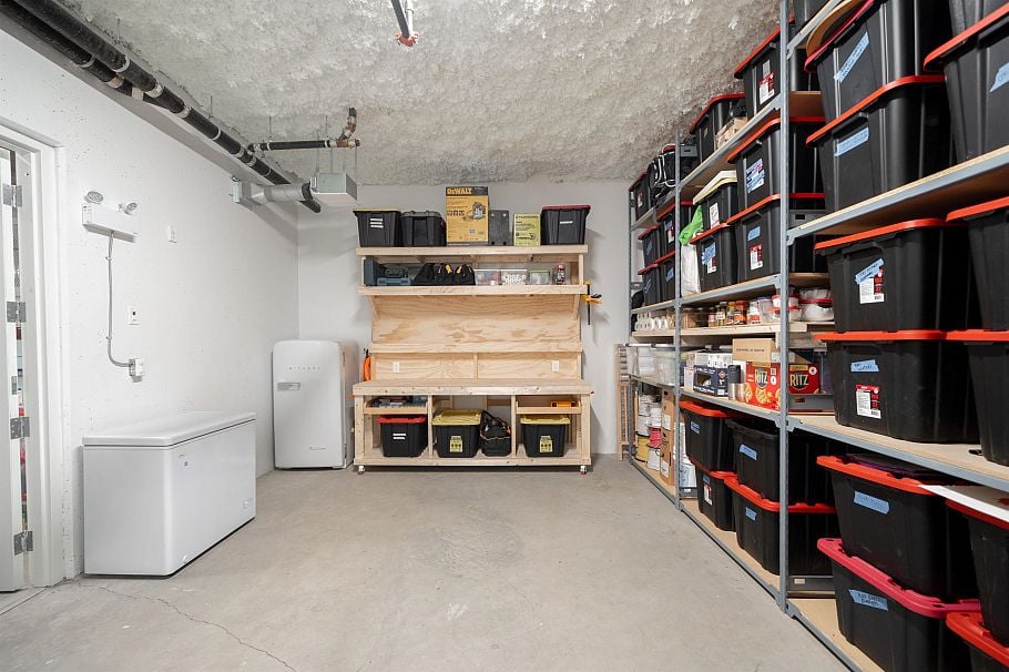 650 E 2nd Street North Vancouver, BC - 3