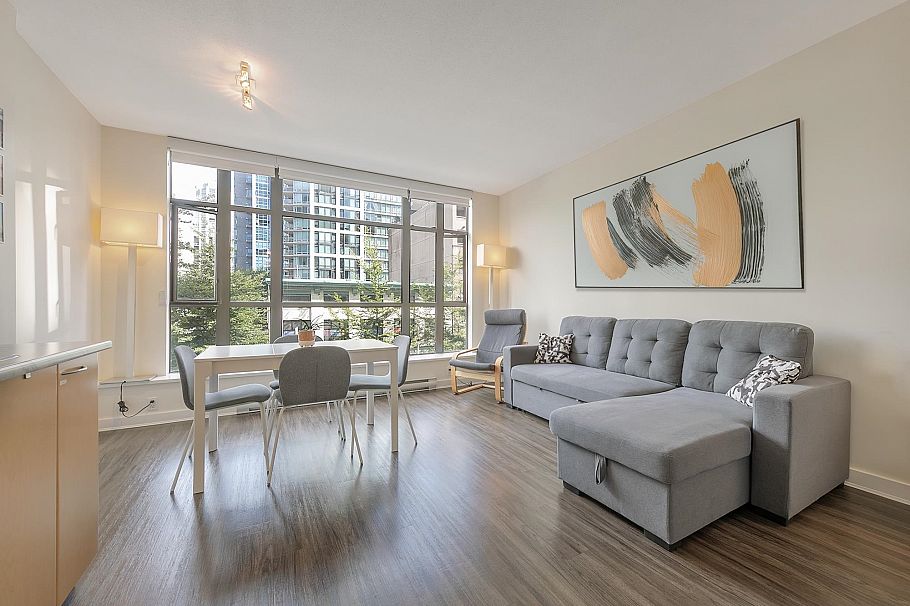 307 1249 Granville Street Vancouver, BC - 1