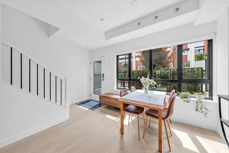 23 526 W 28th Avenue Vancouver, BC - 4
