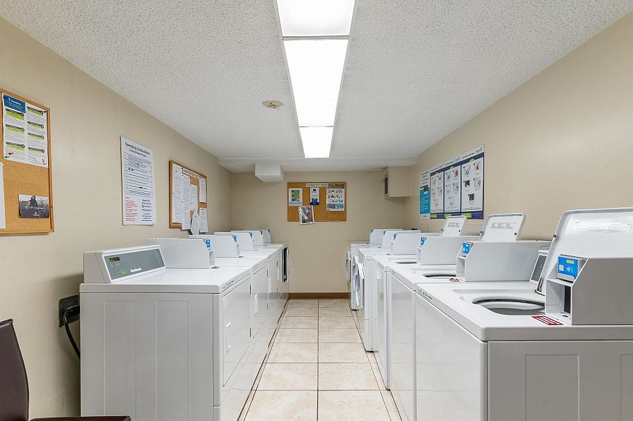 406 1816 Haro Street Vancouver, BC - 17