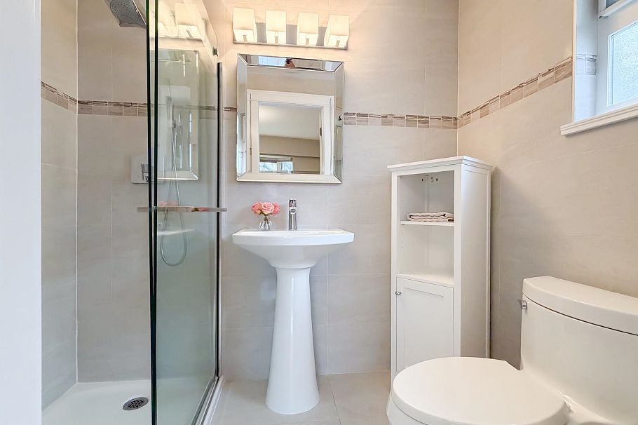 6462 Nanaimo Street Vancouver, BC - 35