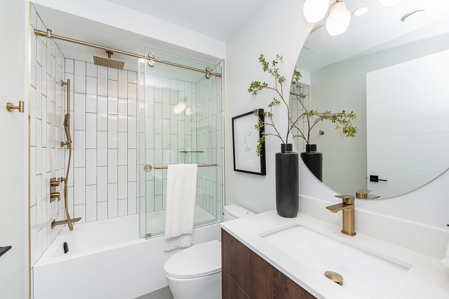 2 676 E 22nd Avenue Vancouver, BC - 7