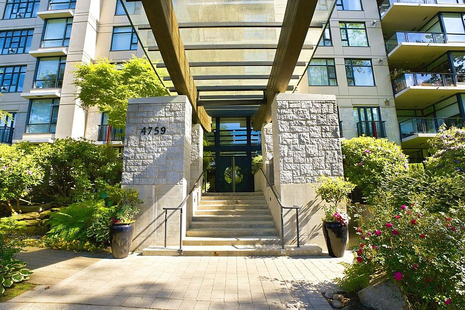 305 4759 Valley Drive Vancouver, BC - 31
