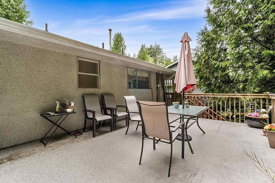 628 E St. James Road North Vancouver, BC - 16