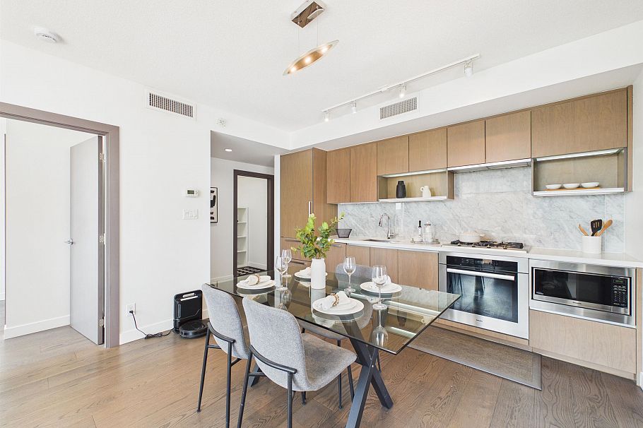808 68 Smithe Street Vancouver, BC - 10
