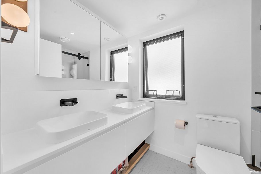 23 526 W 28th Avenue Vancouver, BC - 25