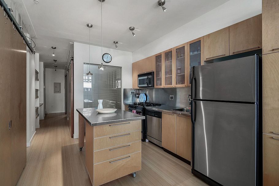 402 1072 Hamilton Street Vancouver, BC - 11