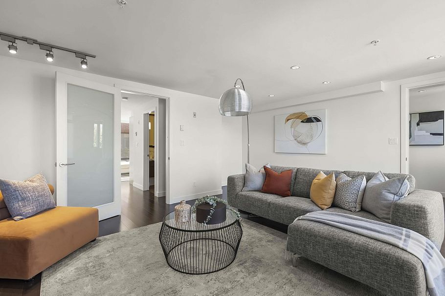 215 1961 Collingwood Street Vancouver, BC - 25
