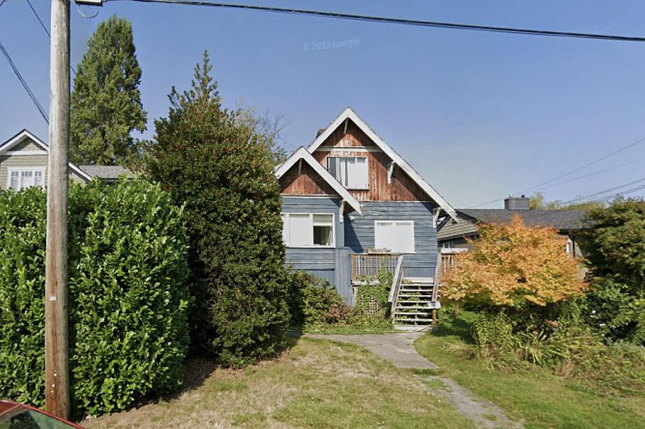 428 E 14th Street North Vancouver, BC - 5