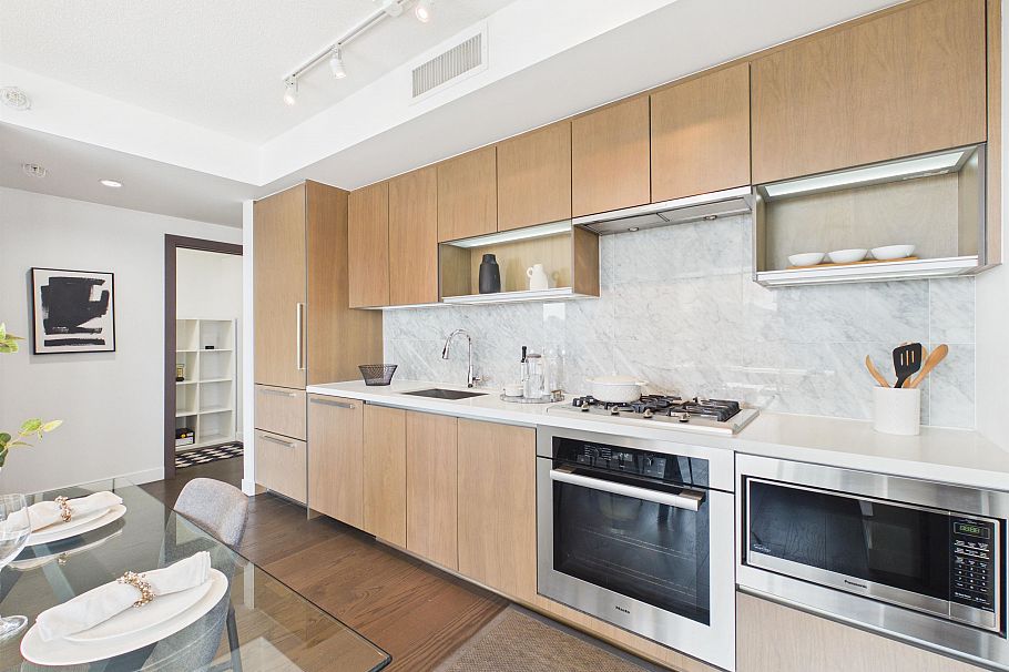 808 68 Smithe Street Vancouver, BC - 5
