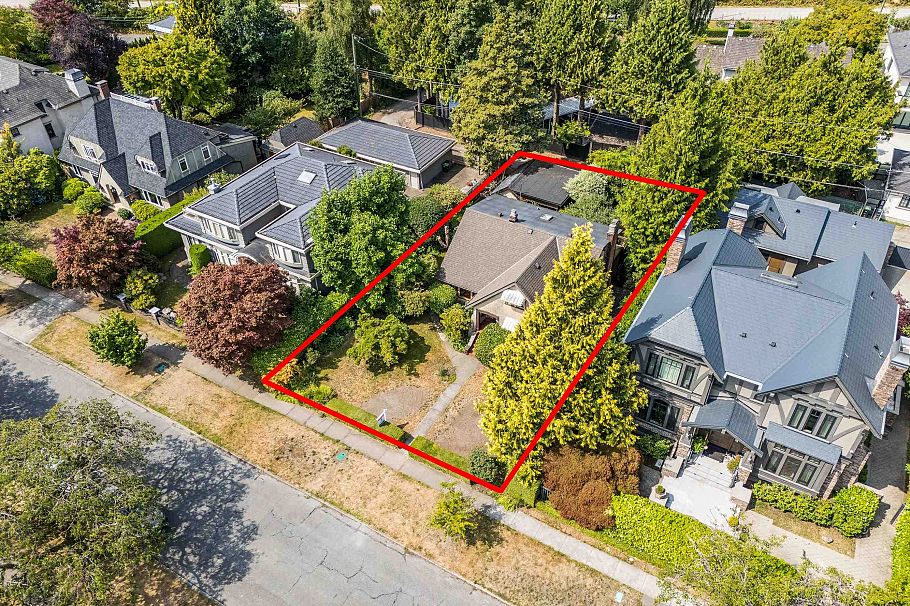 6857 Laburnum Street Vancouver, BC - 35