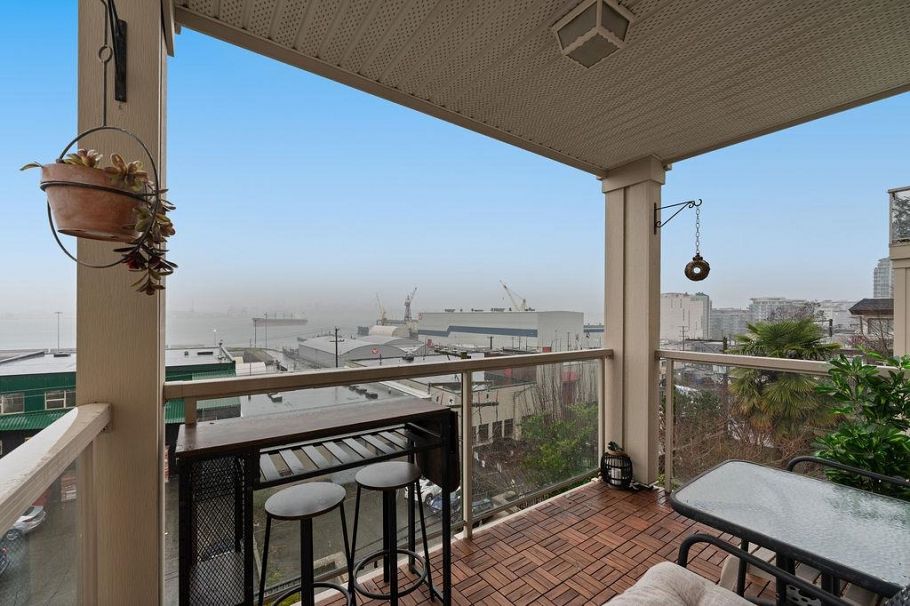 308 333 E 1st Street North Vancouver, BC - 4