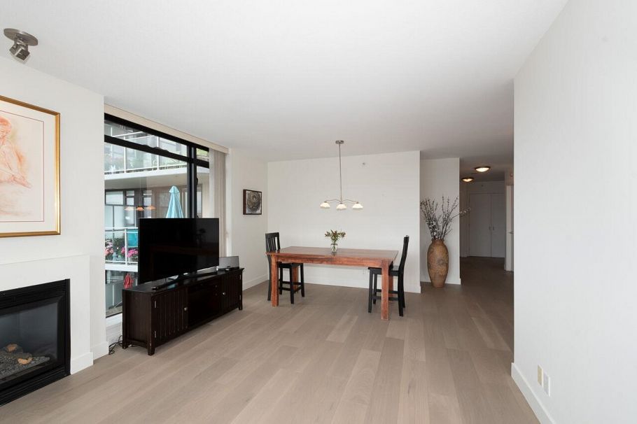 712 175 W 1st Street North Vancouver, BC - 11