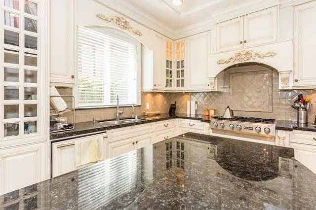 1128 W 37th Avenue Vancouver, BC - 4