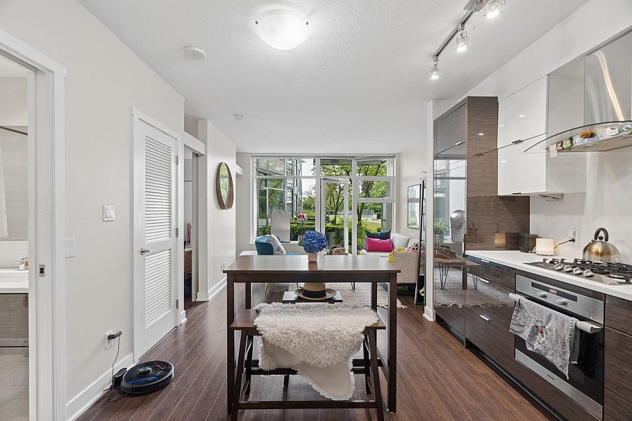 131 1777 W 7th Avenue Vancouver, BC - 9