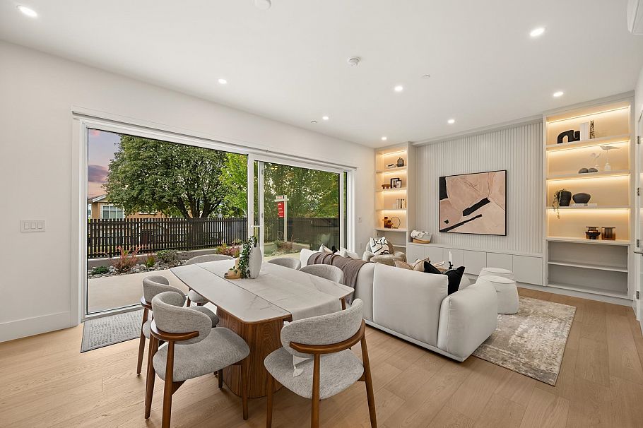 1 3428 Mons Drive Vancouver, BC - 4