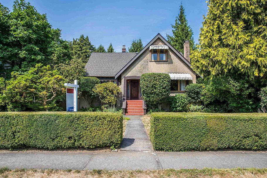 6857 Laburnum Street Vancouver, BC - 1