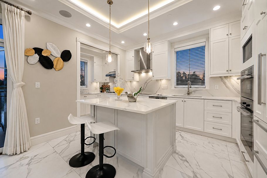 4627 W 15th Avenue Vancouver, BC - 8