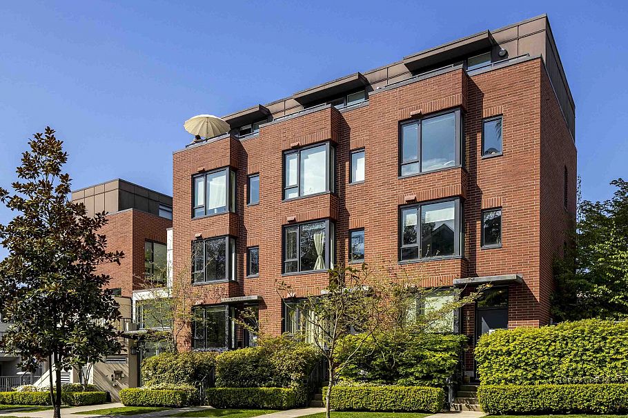 215 1961 Collingwood Street Vancouver, BC - 40