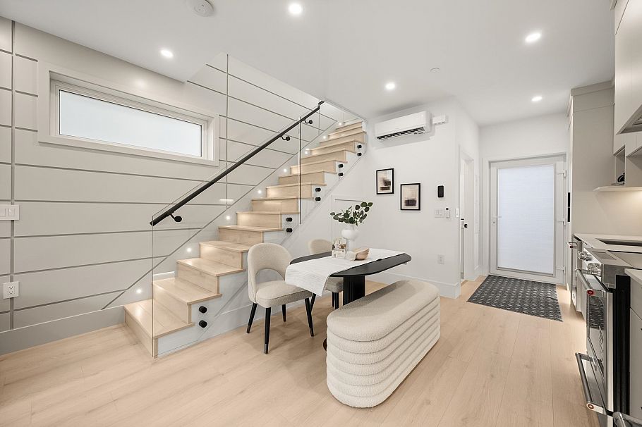 3430 Mons Drive Vancouver, BC - 3