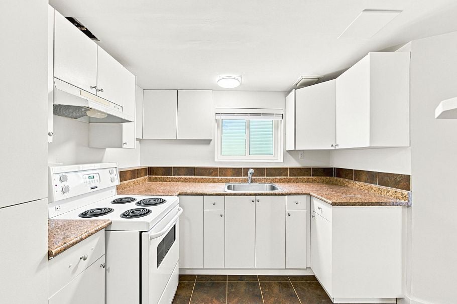 338-342 St. Georges Avenue North Vancouver, BC - 26