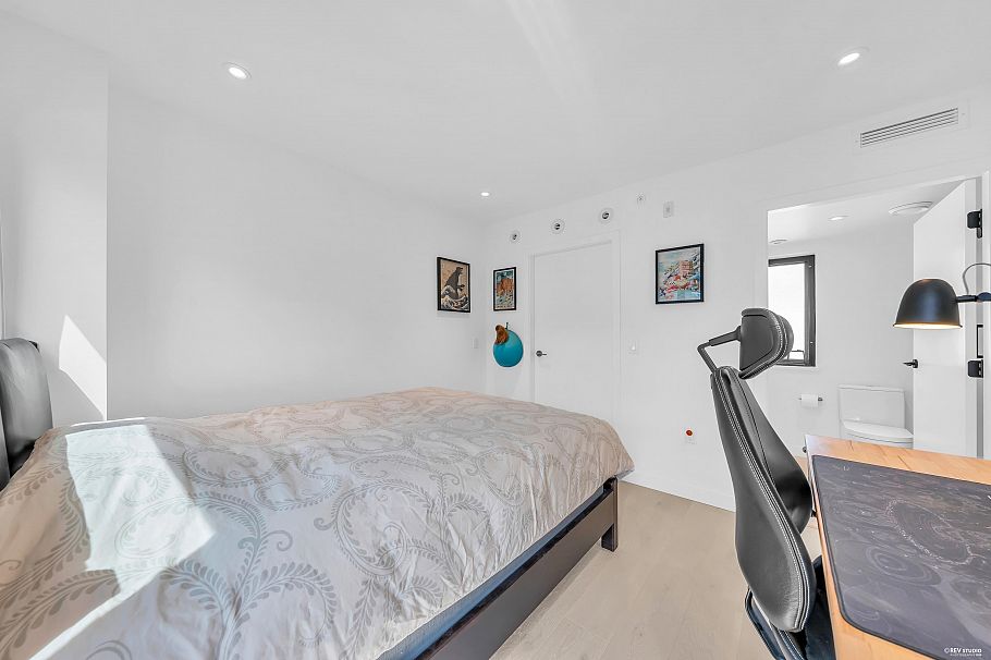 23 526 W 28th Avenue Vancouver, BC - 28