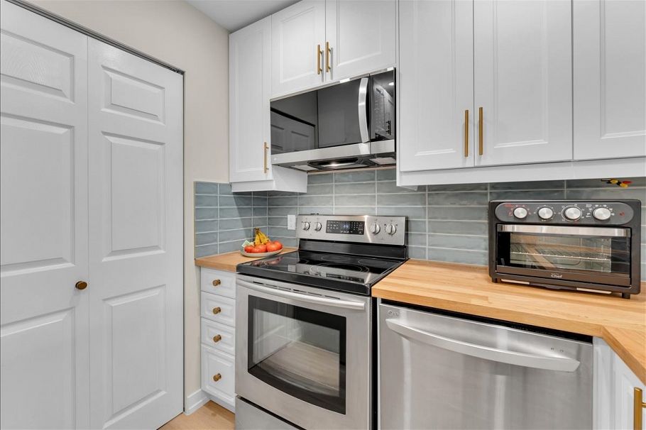 303 630 Roche Point Drive North Vancouver, BC - 14
