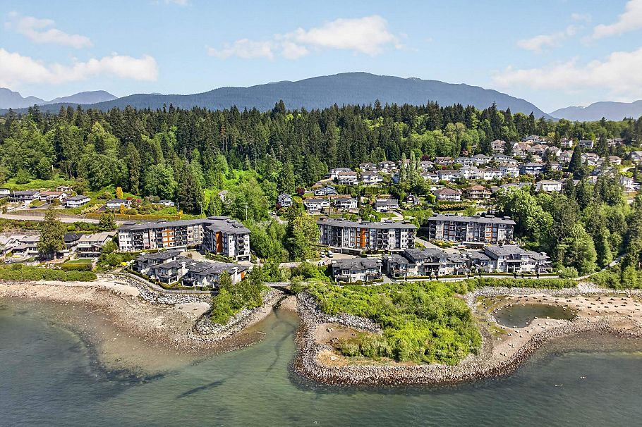 402 3911 Cates Landing Way North Vancouver, BC - 32