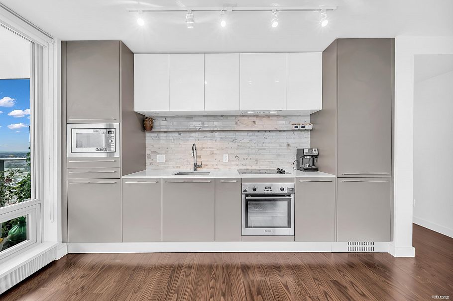 2304 8131 Nunavut Lane Vancouver, BC - 7