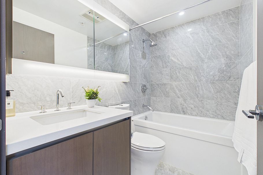 808 68 Smithe Street Vancouver, BC - 18