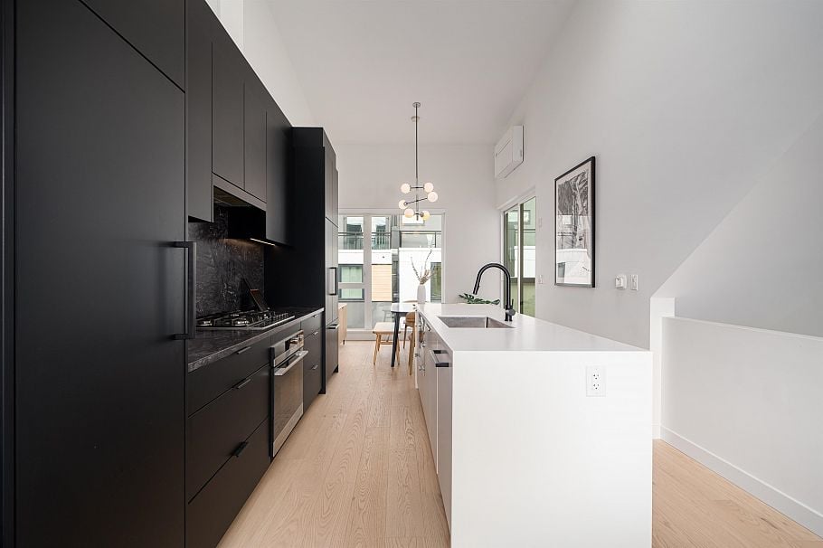 650 E 2nd Street North Vancouver, BC - 19