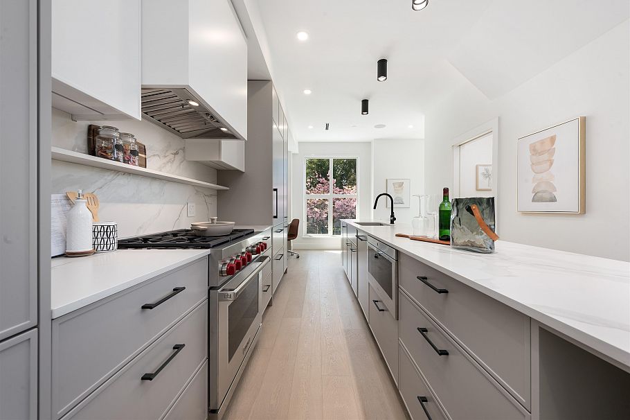 1495 W 52nd Avenue Vancouver, BC - 8