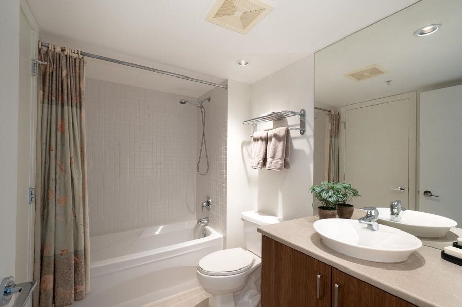 712 175 W 1st Street North Vancouver, BC - 23