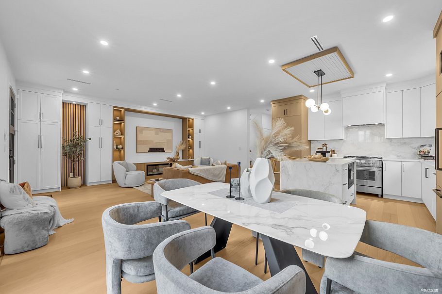 1 6388 Argyle Street Vancouver, BC - 12
