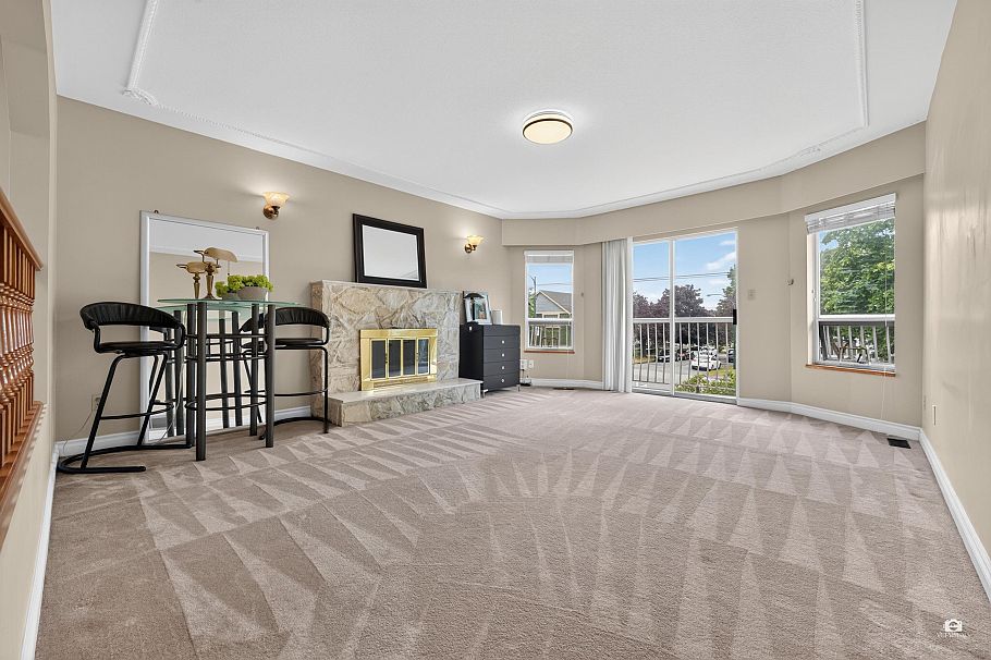 196 E 58th Avenue Vancouver, BC - 16