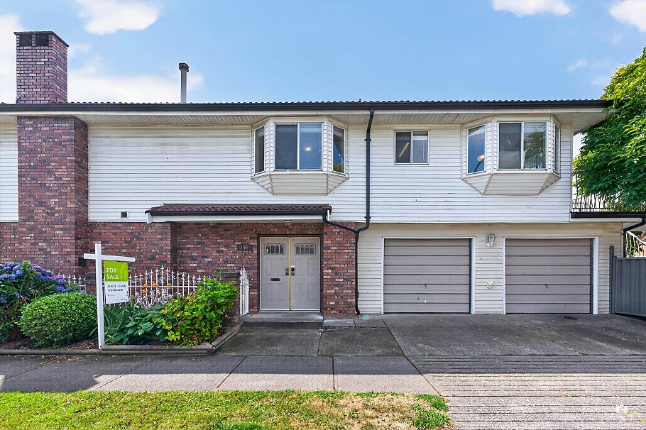 196 E 58th Avenue Vancouver, BC - 1