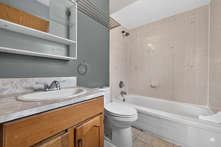 196 E 58th Avenue Vancouver, BC - 31