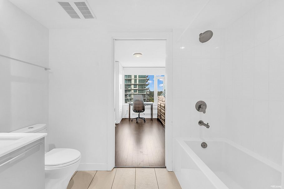 2304 8131 Nunavut Lane Vancouver, BC - 15