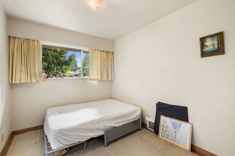 628 E St. James Road North Vancouver, BC - 19