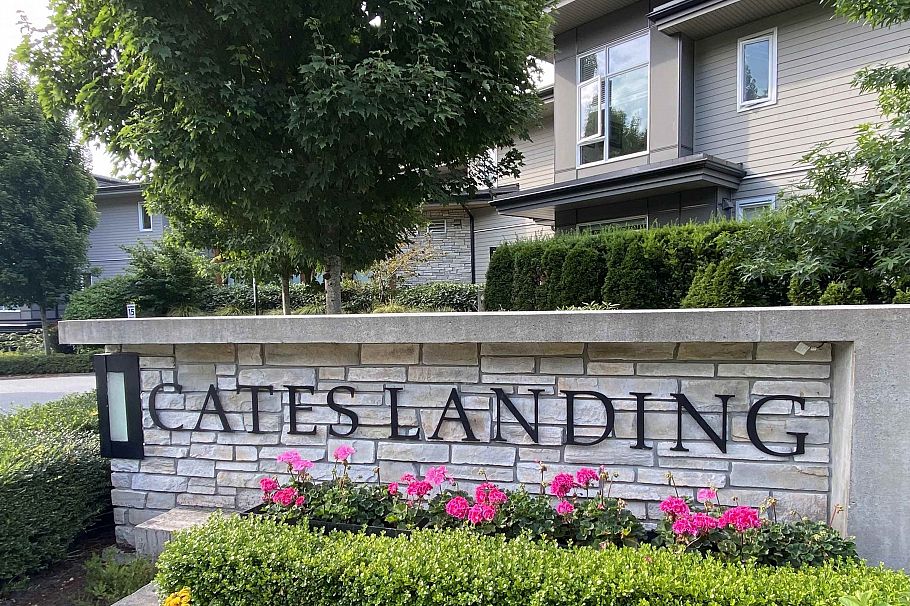 402 3911 Cates Landing Way North Vancouver, BC - 1