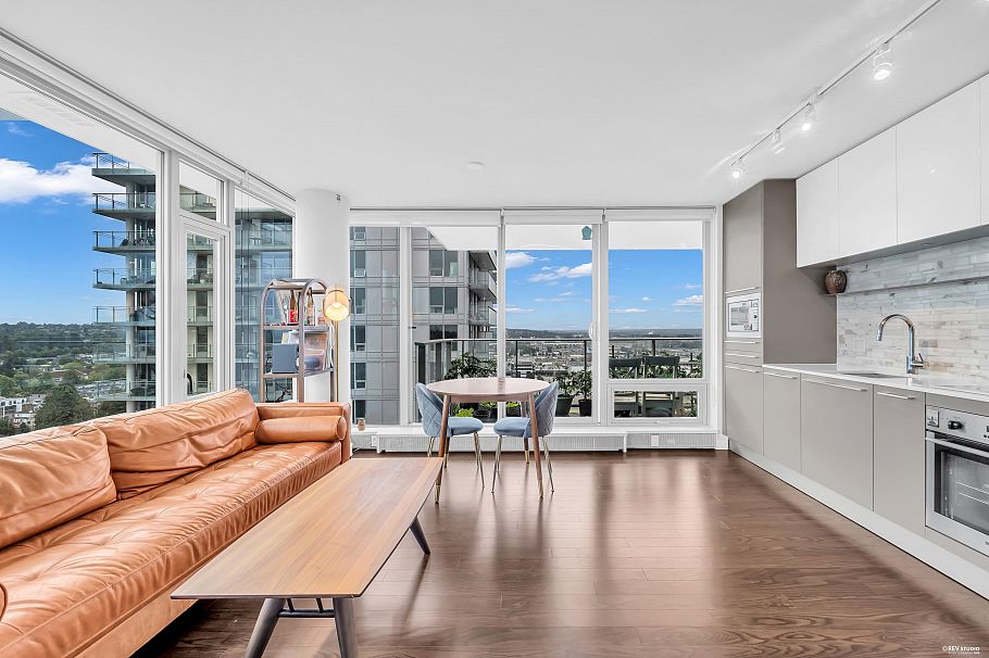 2304 8131 Nunavut Lane Vancouver, BC - 5