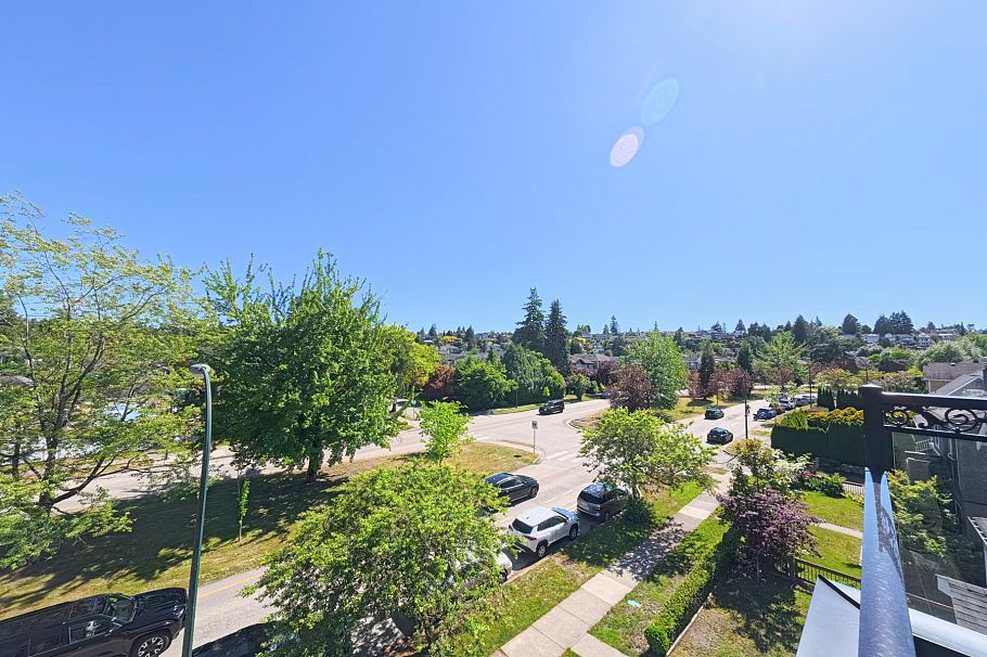 2 2557 W King Edward Avenue Vancouver, BC - 19