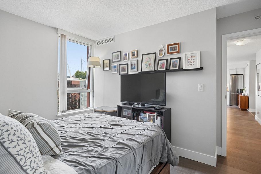2201 918 Cooperage Way Vancouver, BC - 16