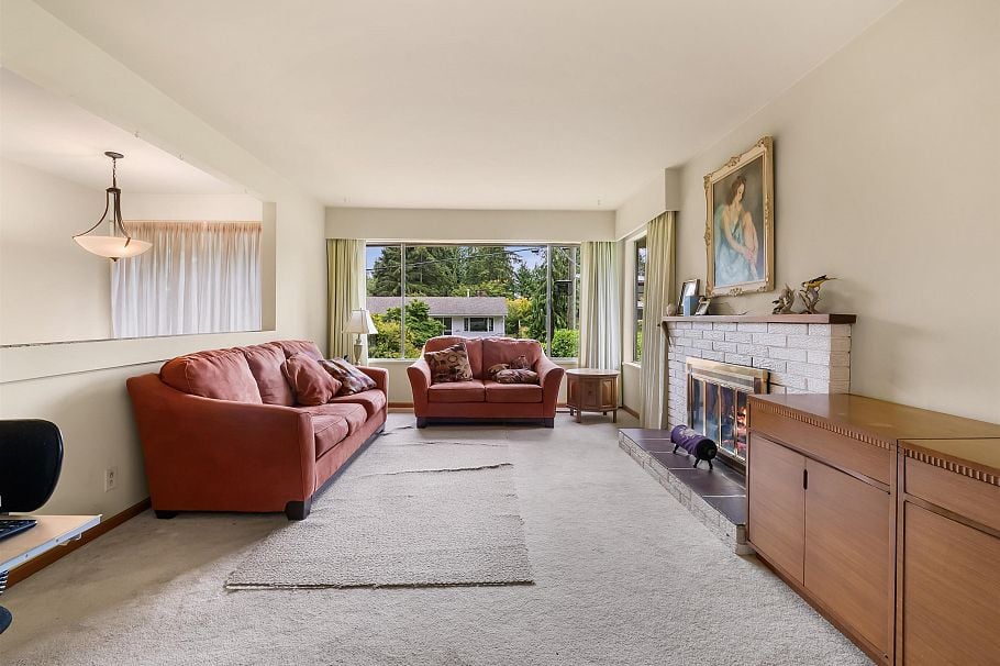 628 E St. James Road North Vancouver, BC - 8